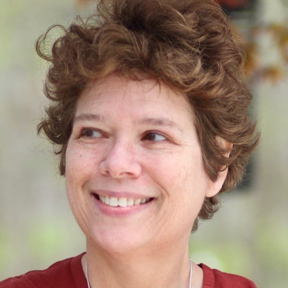 Meet your Posher, Claudia